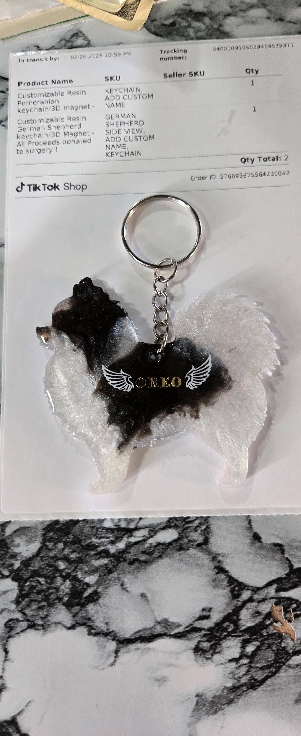 Customizable Resin Pomeranian - Keychain or 3D magnet (send photos or pick any color)