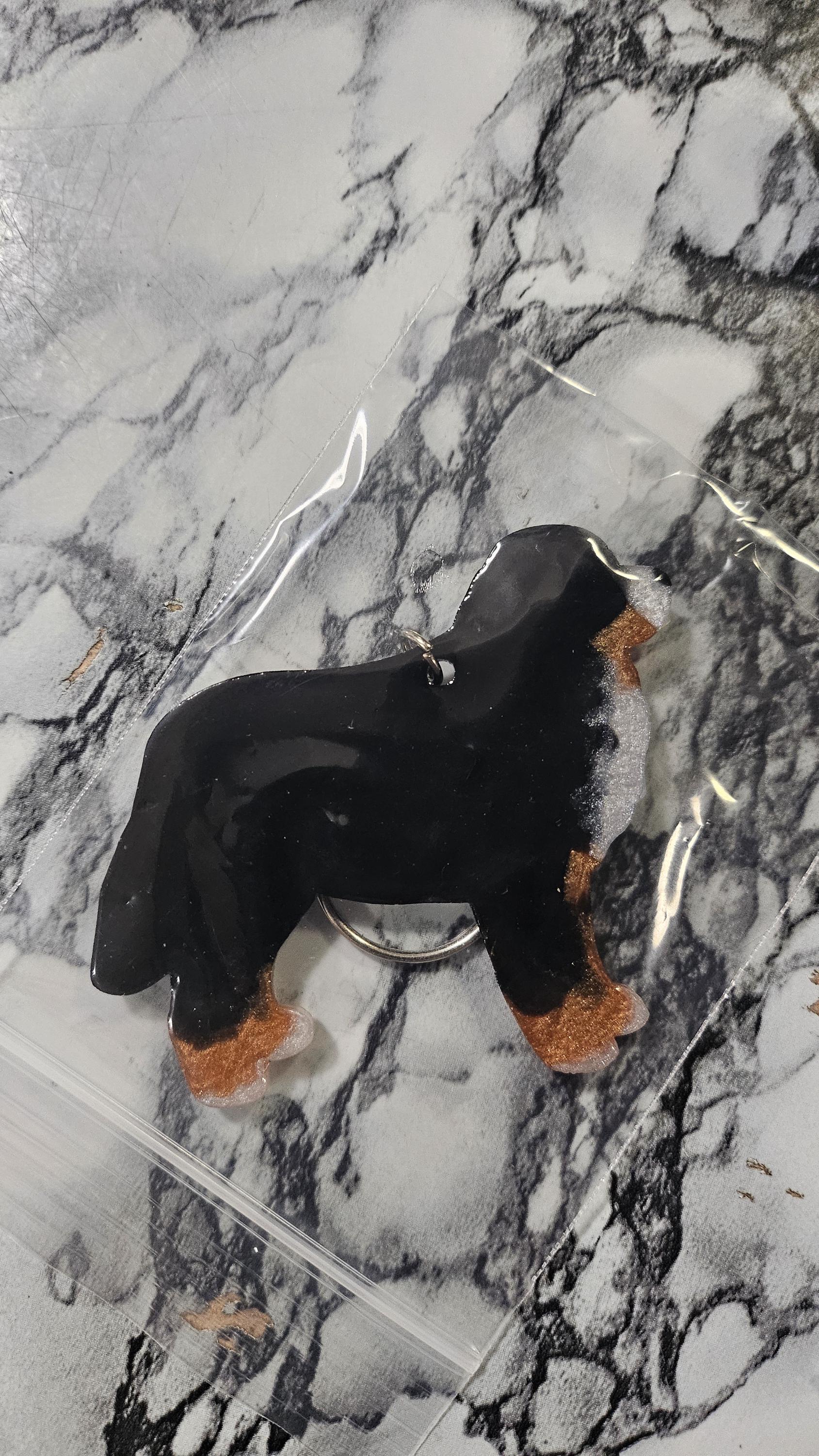 Customizable Resin Bernese Mountian Dog - Keychain or 3D magnet (send photos or pick any color)