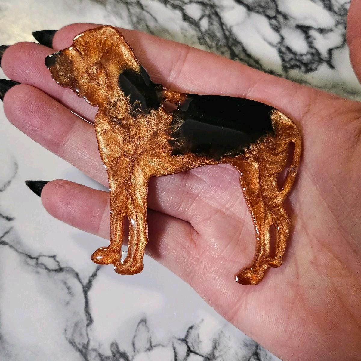 Customizable Resin Bloodhound - Keychain or 3D magnet (send photos or pick any color)