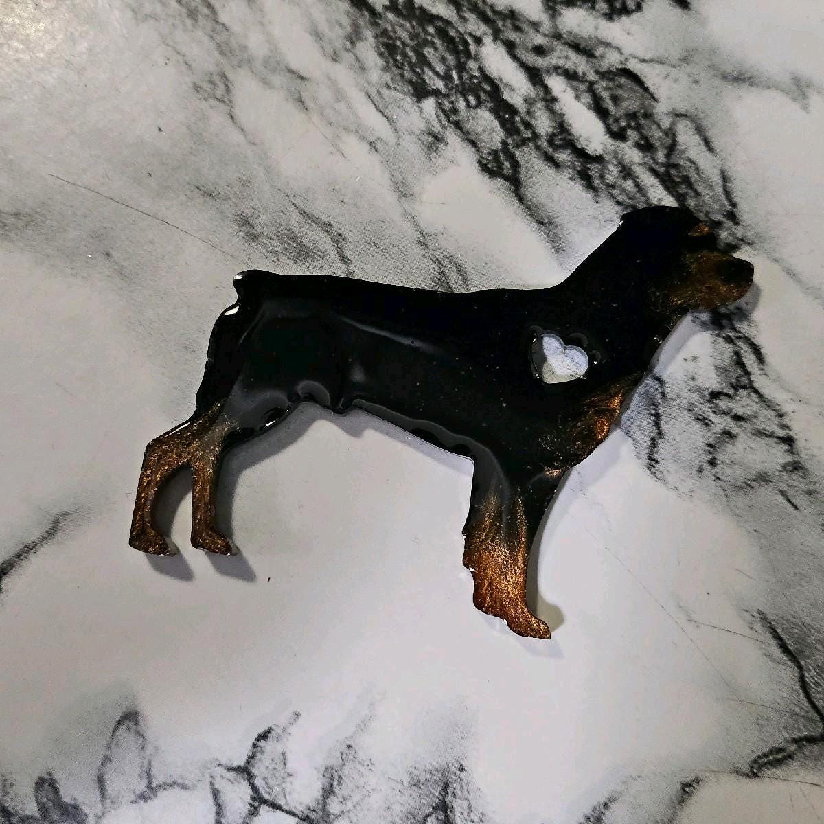 Customizable Resin Rottweiler - Keychain or 3D magnet (send photos or pick any color)