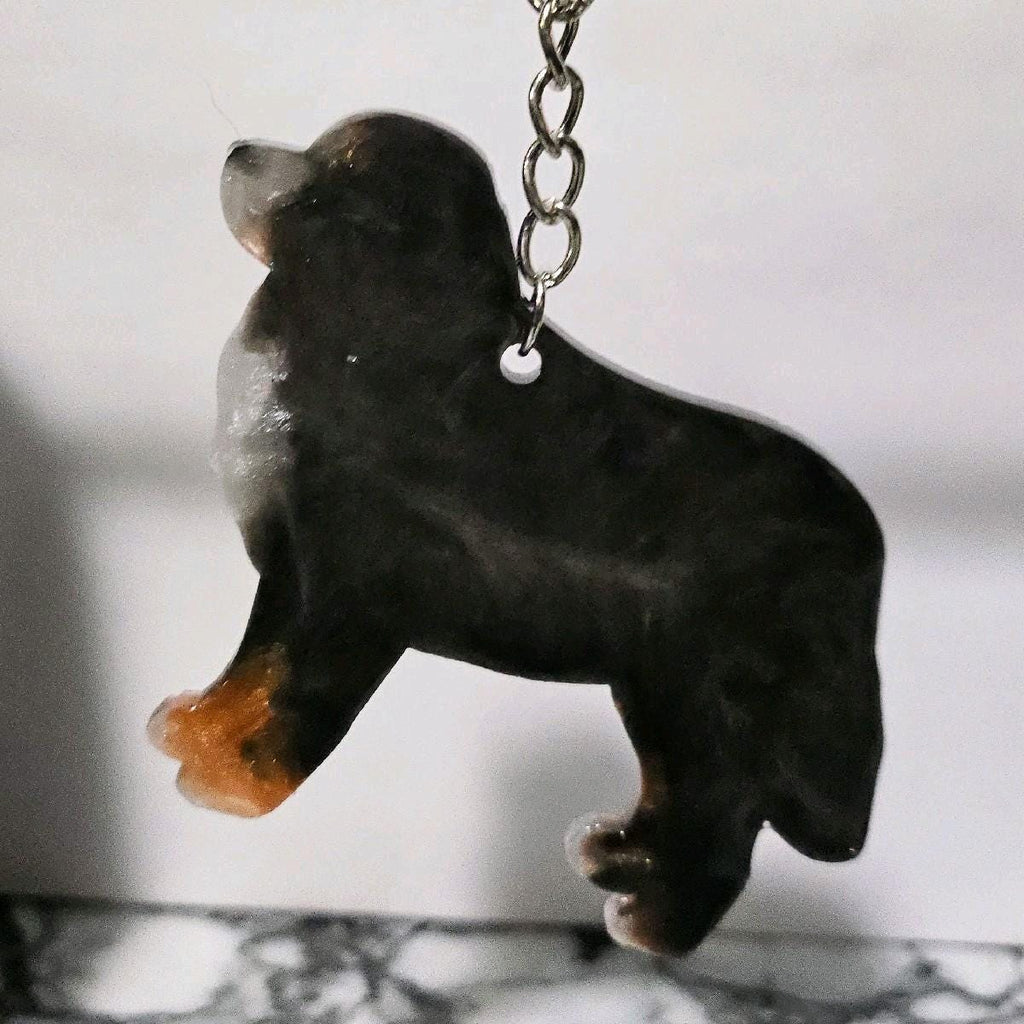 Customizable Resin Bernese Mountian Dog - Keychain or 3D magnet (send photos or pick any color)