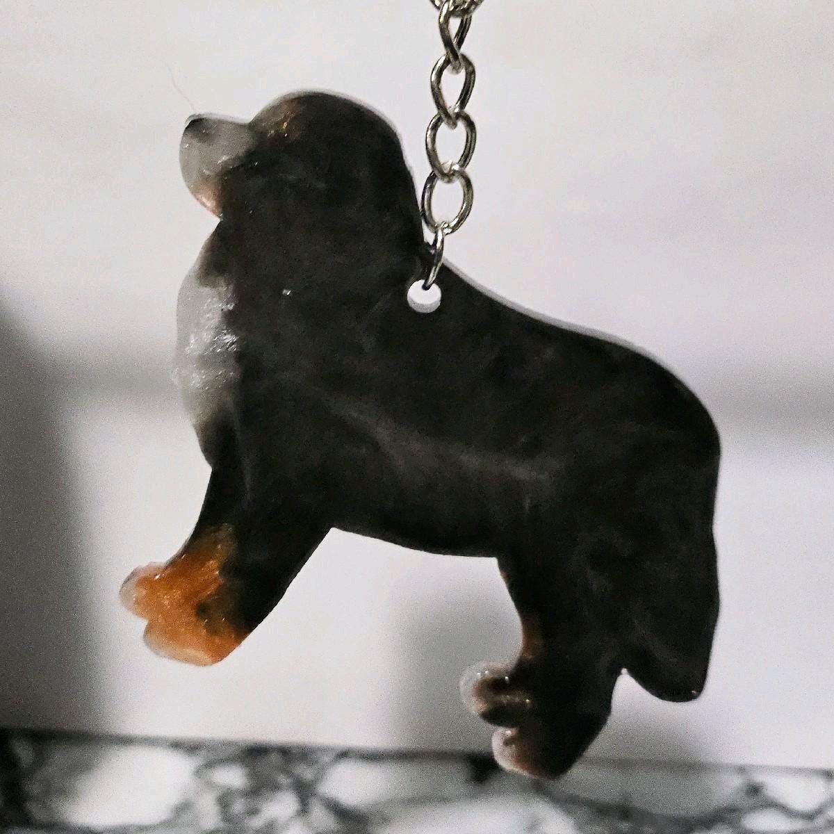 Customizable Resin Bernese Mountian Dog - Keychain or 3D magnet (send photos or pick any color)