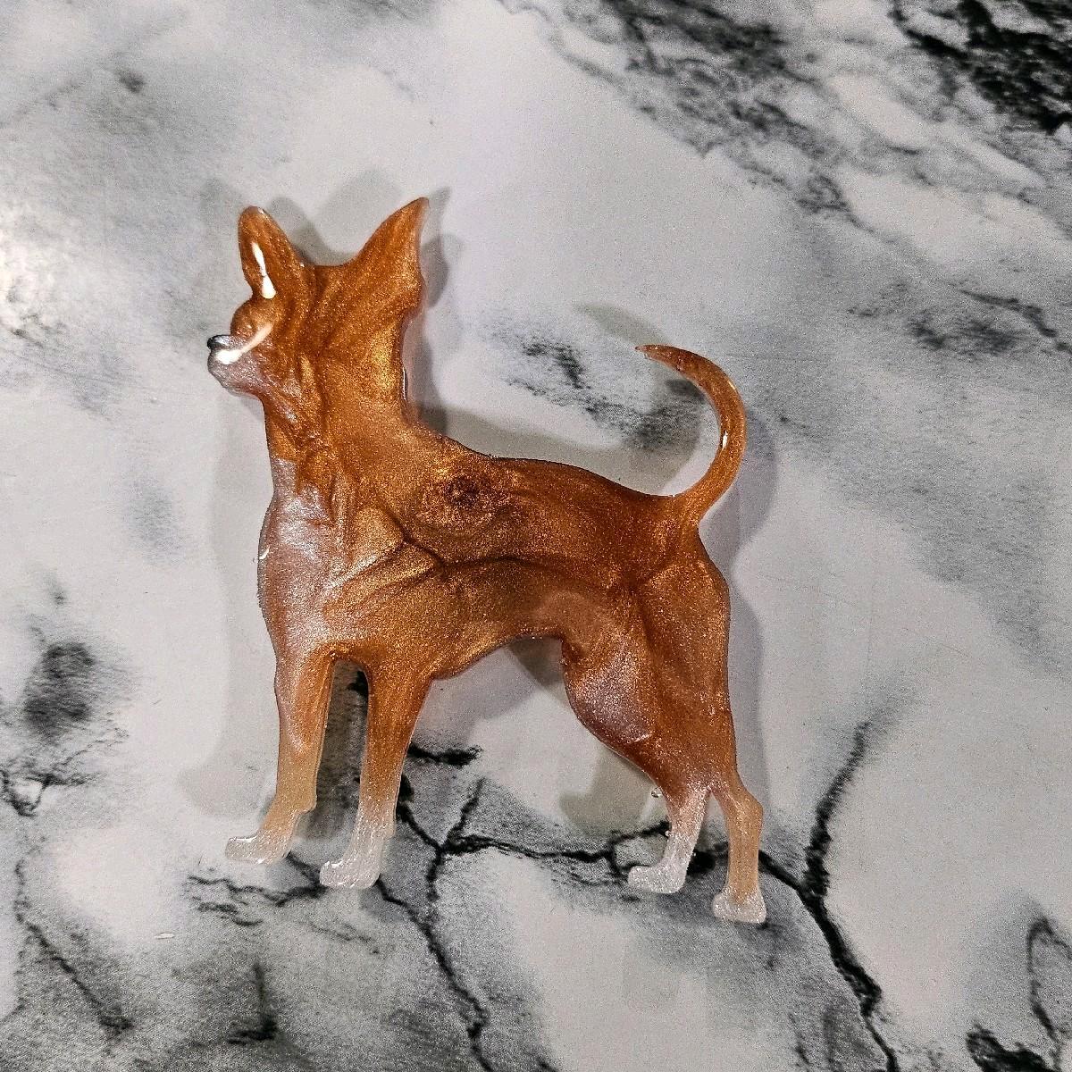 Customizable Resin Chihuahua - Keychain or 3D magnet (send photos or pick any color)