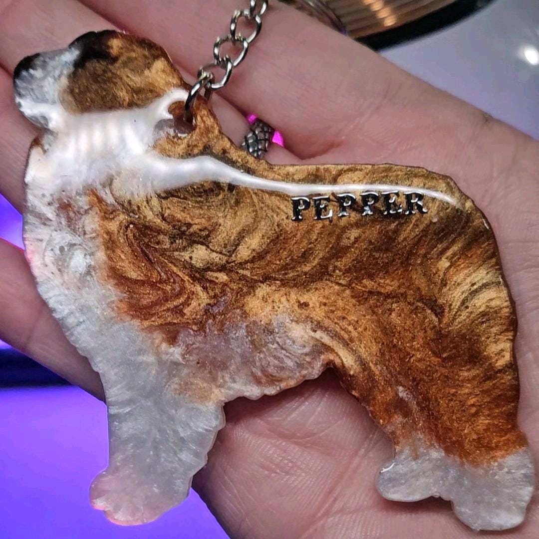 Customizable Resin Great Pyrenees - Keychain or 3D magnet (send photos or pick any color)