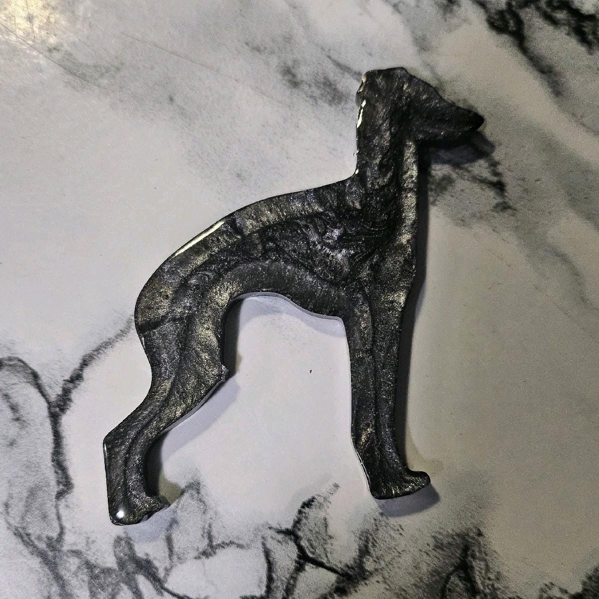 Customizable Resin Greyhound - Keychain or 3D magnet (send photos or pick any color)