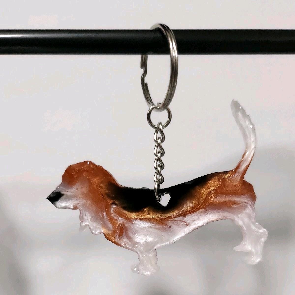 Customizable Resin Basset Hound - Keychain or 3D magnet (send photos or pick any color)