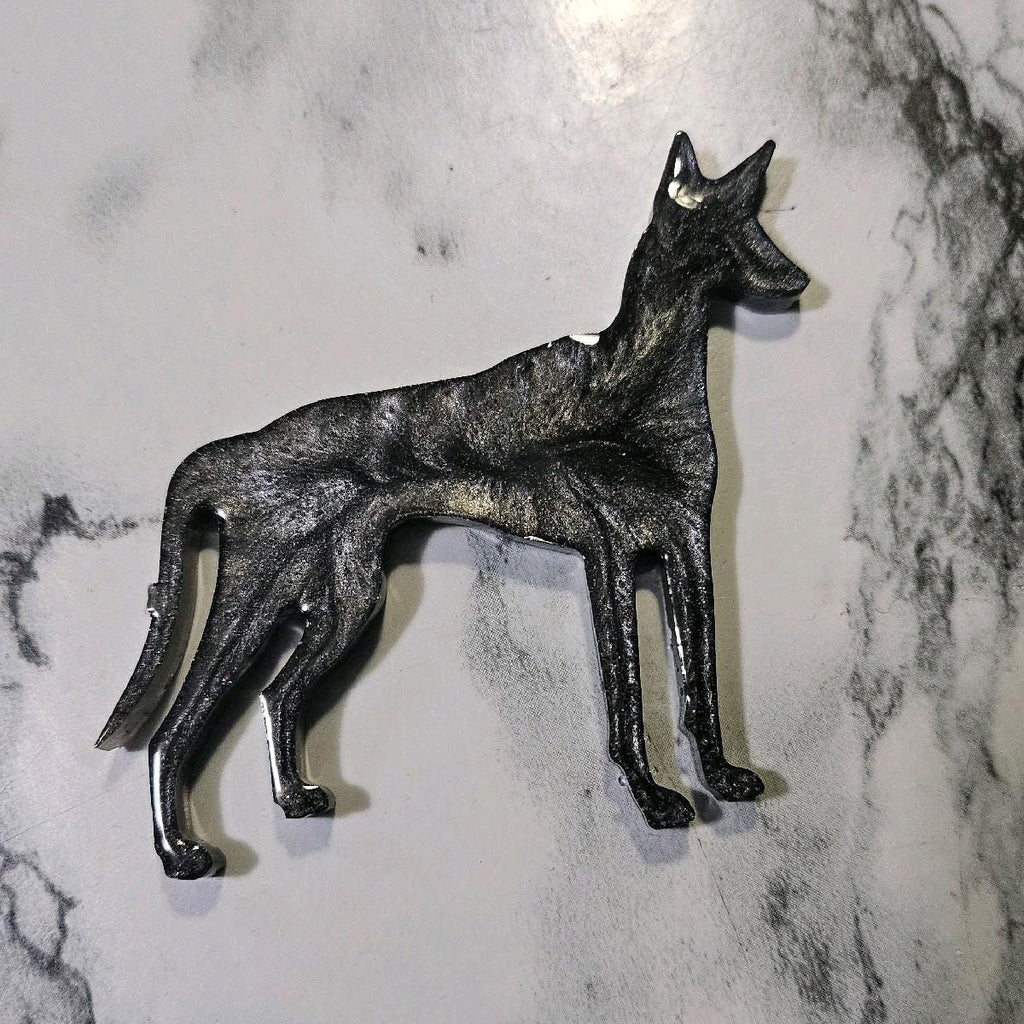 Customizable Resin Xoloitcuintle - Mexican hairless dog - Keychain or 3D magnet (send photos or pick any color)