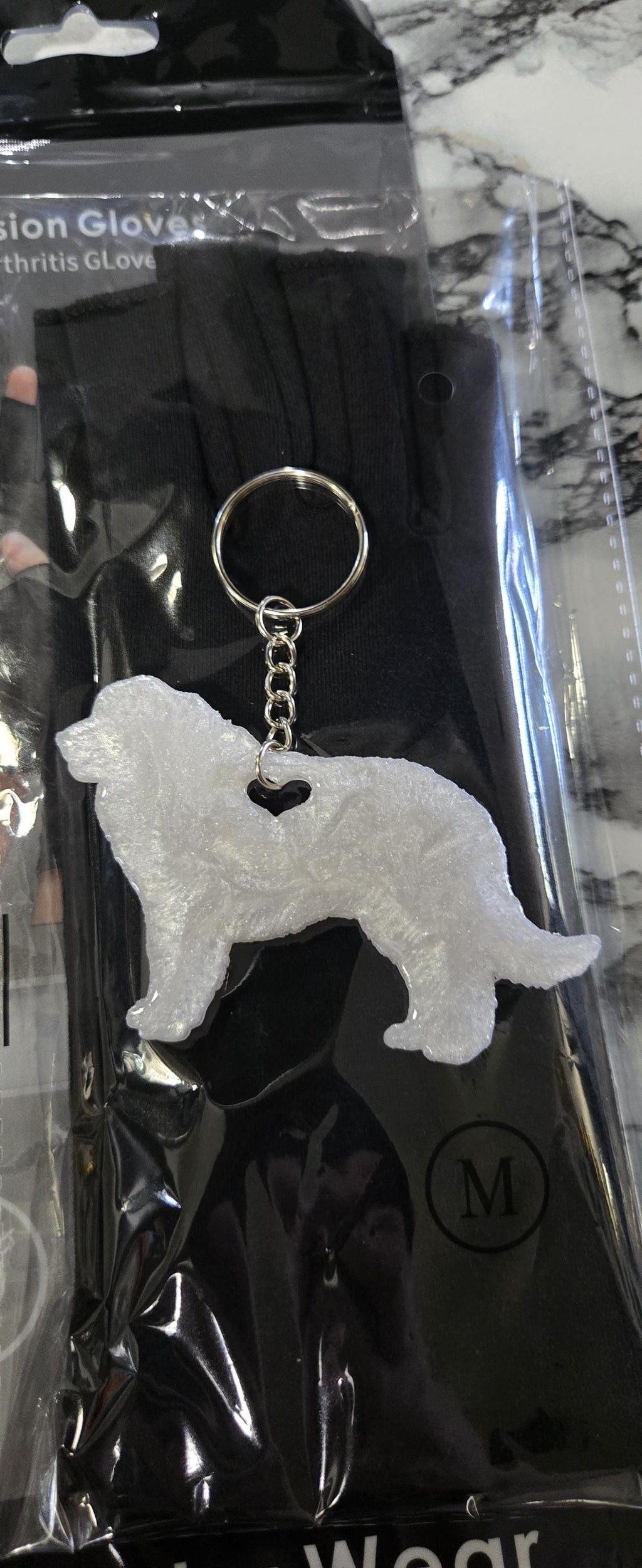 Customizable Resin Great Pyrenees - Keychain or 3D magnet (send photos or pick any color)